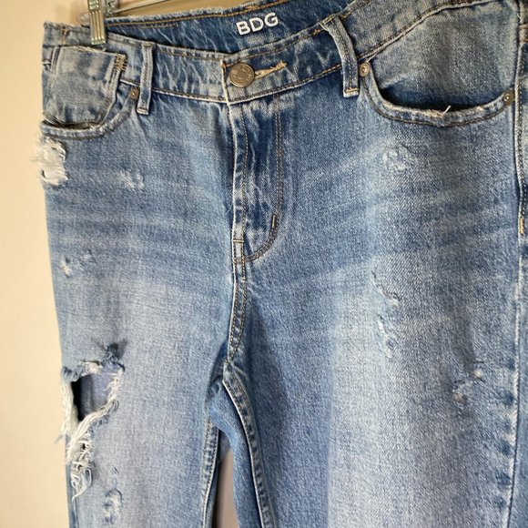 BDG Slim Boyfriend Ripped Jeans - Picture 3 of 4